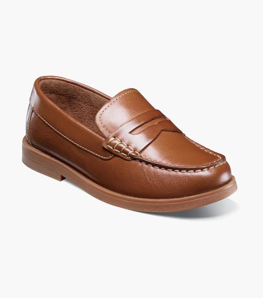 Boys cream sale loafers