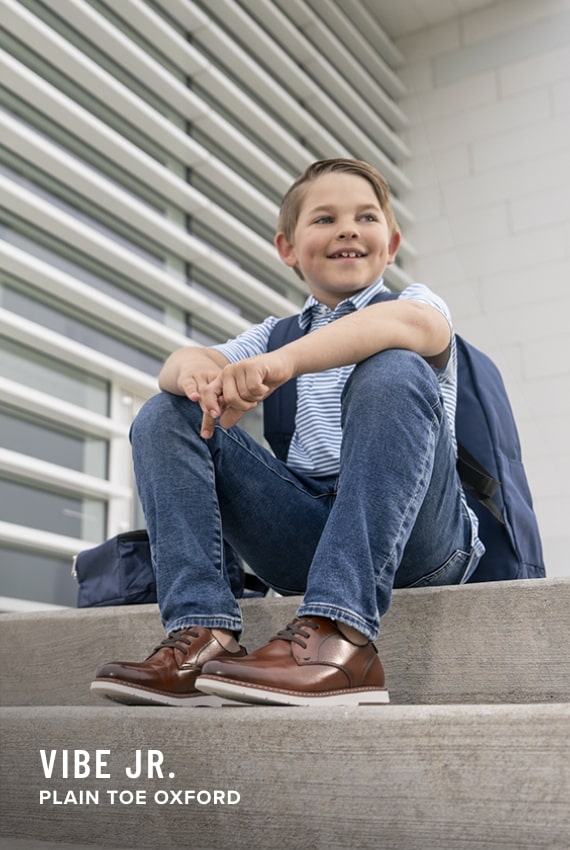 Boy's Casual Shoes category. Image features the Vibe Jr. in cognac. 